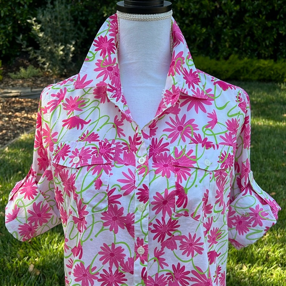Lilly Pulitzer Floral Resort Fit Button Down Top